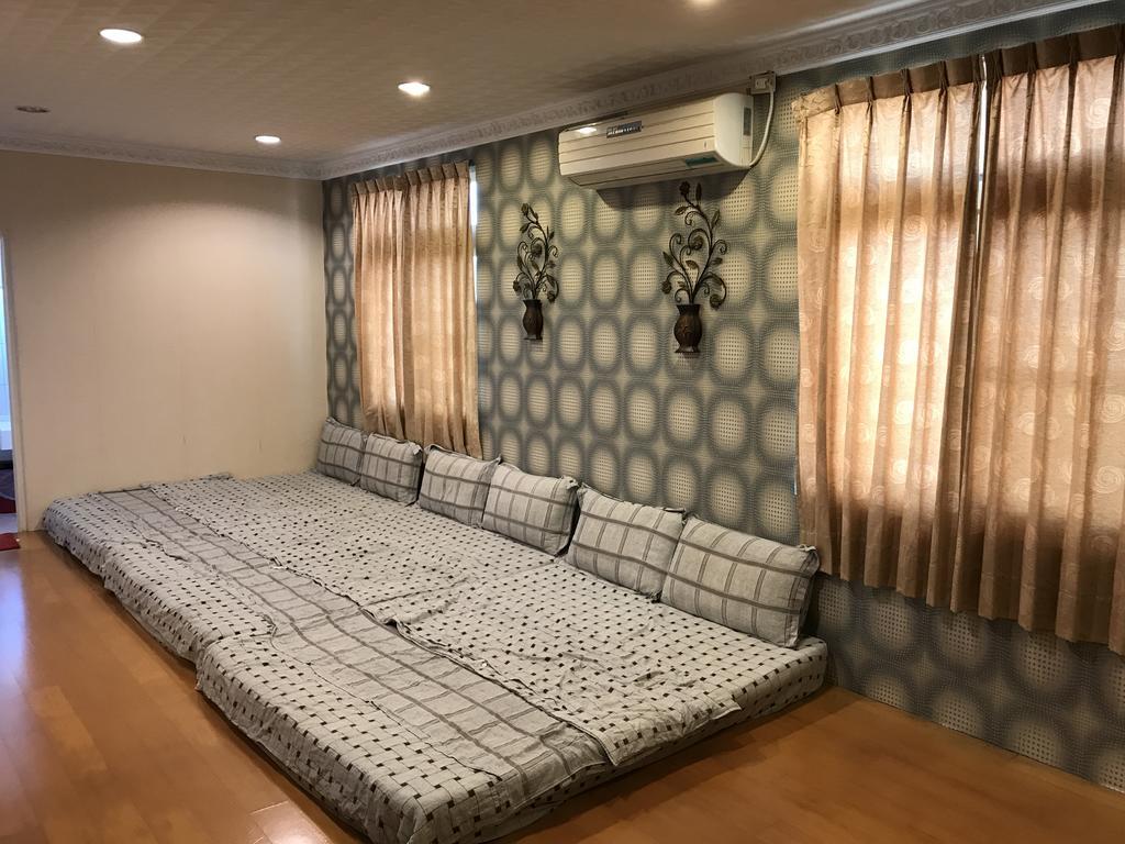 Hefeng Ting Homestay ย่านเมืองเก่าเฮ้งชุน ภายนอก รูปภาพ